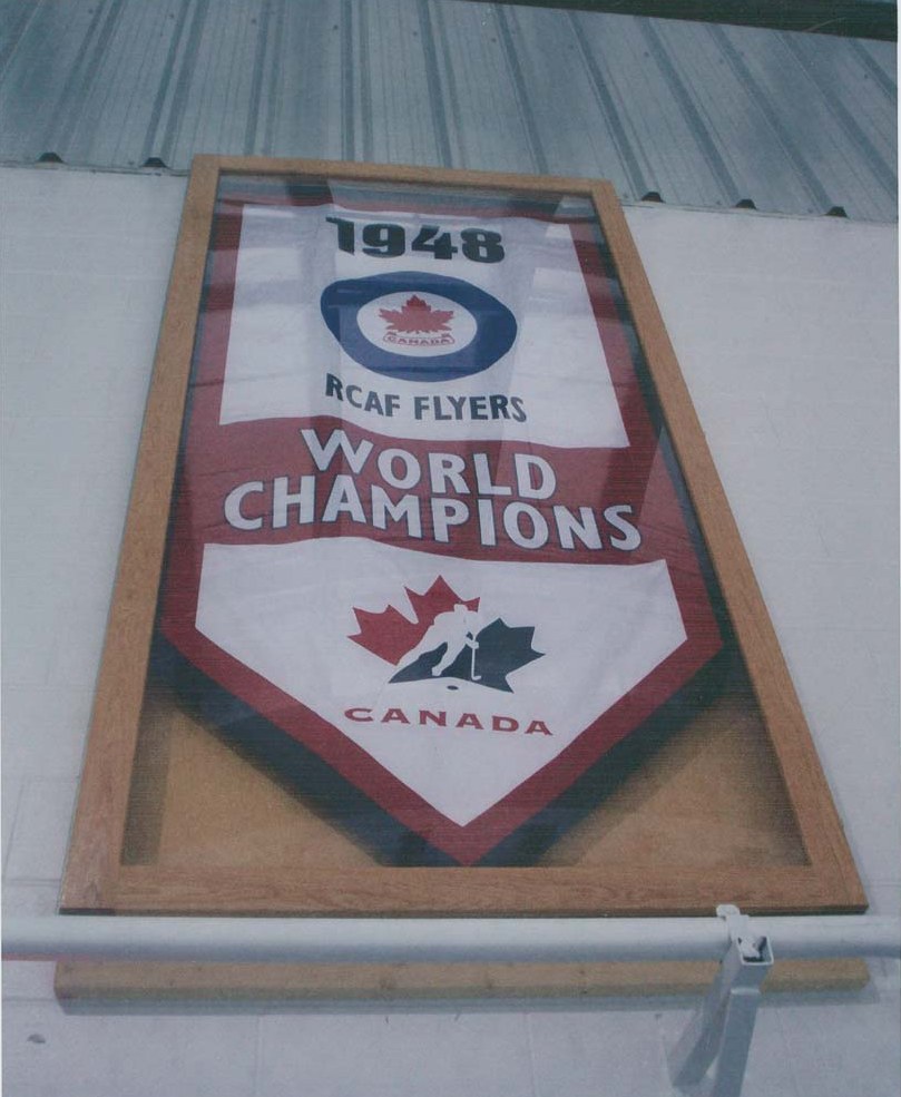 Photo: Hockey Canada Banner in Honor of 1948 RCAF Flyers at CFB Trenton 